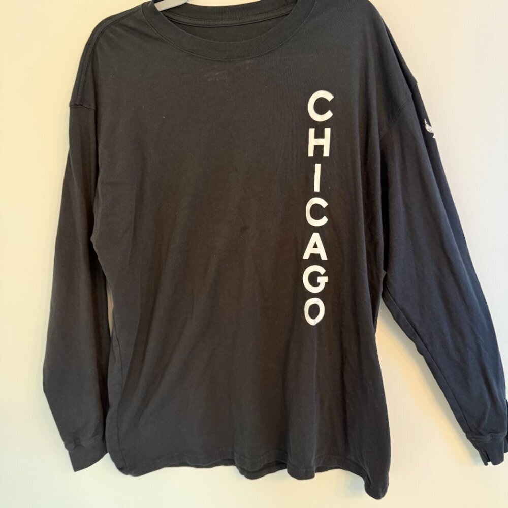 🖤 Nike NBA Chicago Bulls "Madhouse on Madison" Long Sleeve Tee – XL 🐂 - Picture 2 of 3